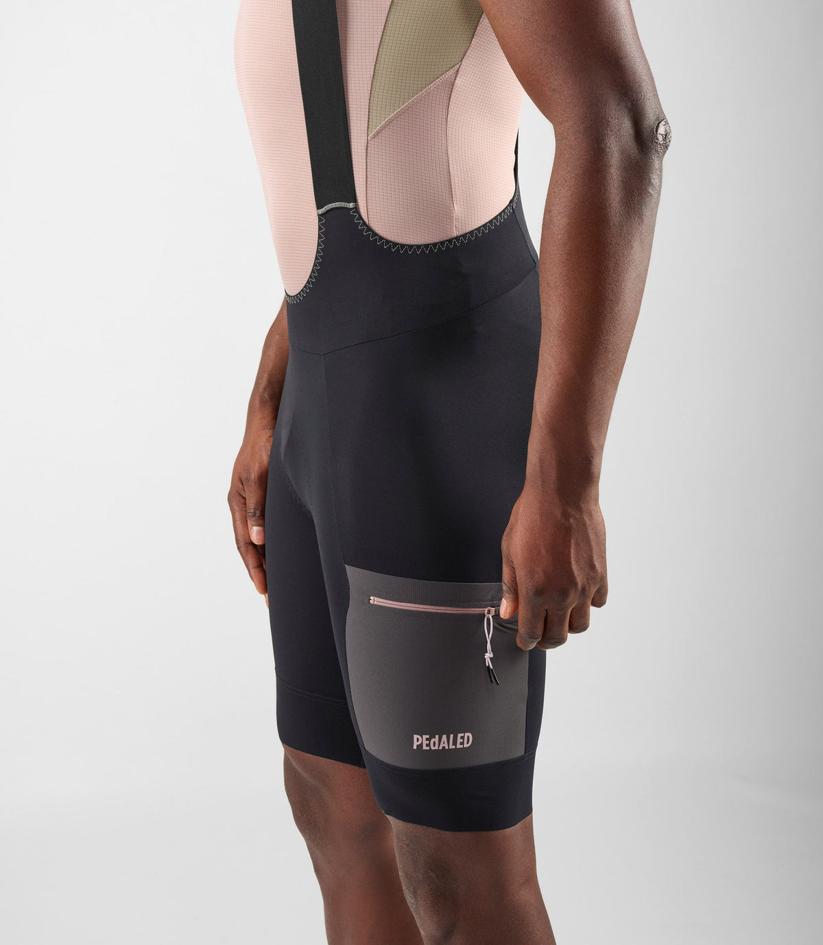 PEdALED Odyssey Bib Shorts - pitkänmatkan pyöräilyhousu